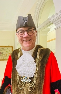 Cllr Barrie Pierpoint becomes Mayor